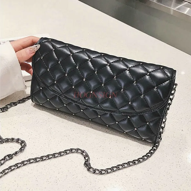 

Fashionable rivet bag 2019 new style foreign style versatile texture cross-body bag