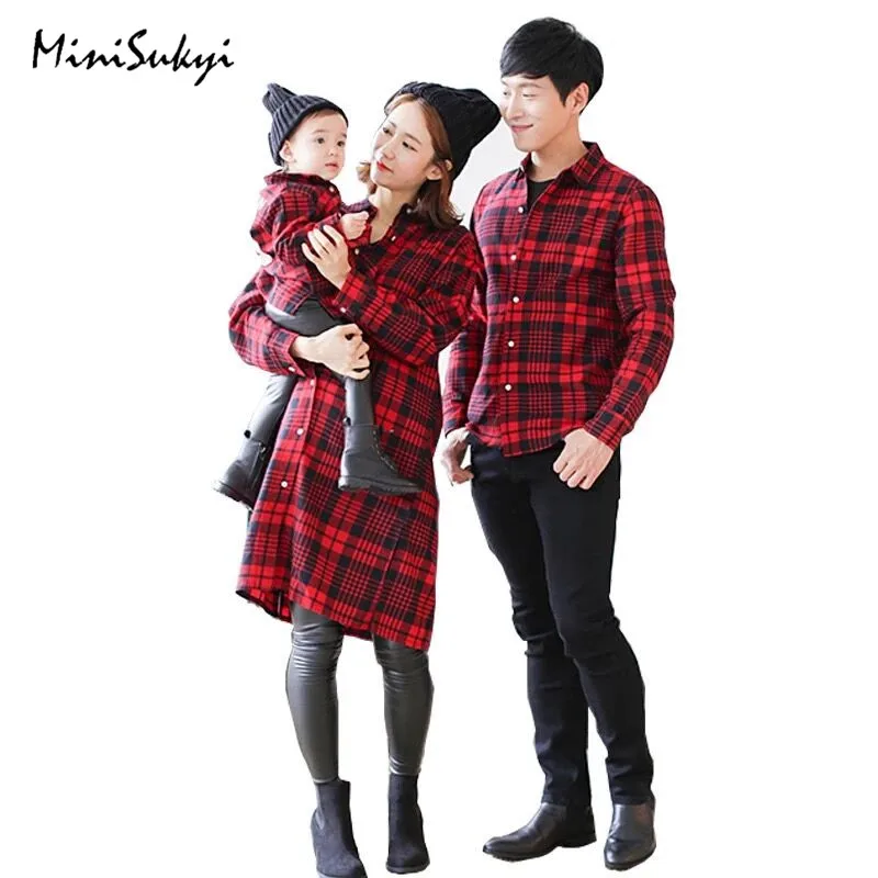 

2018 new spring Family Clothing Casual Plaid Shirt/Blouse Matching Outfits Clothes For Mother Mom Daughter And Father Son