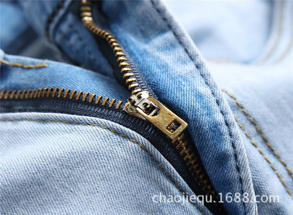 7F2A1244