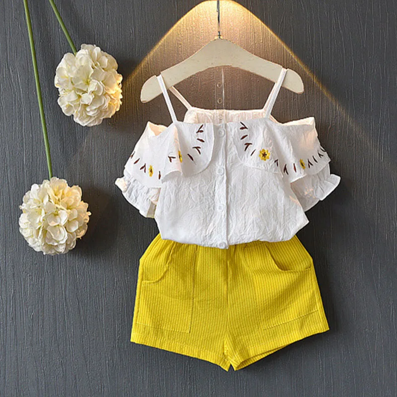 

Fashion chiffon girls clothes suits white tops stripe shorts 2pcs set kids suits embroidery lantern sleeve shirt shorts outfit