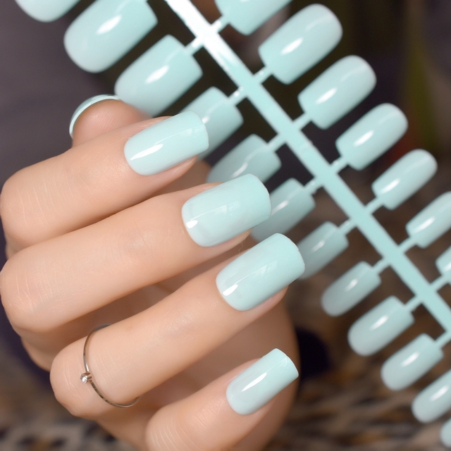 Fake Nails Faux Ongles UV Effect False Nails Full Cover Medium Square Press on Artificial Nail Art Manicure Accessories