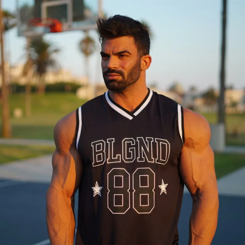

2019 New Gyms Tank Tops Bodybuilding Men Elastic Running Vest V-Neck Gyms Tank Top Men Sleeveless Shirts Muscle Men Fitness Tops