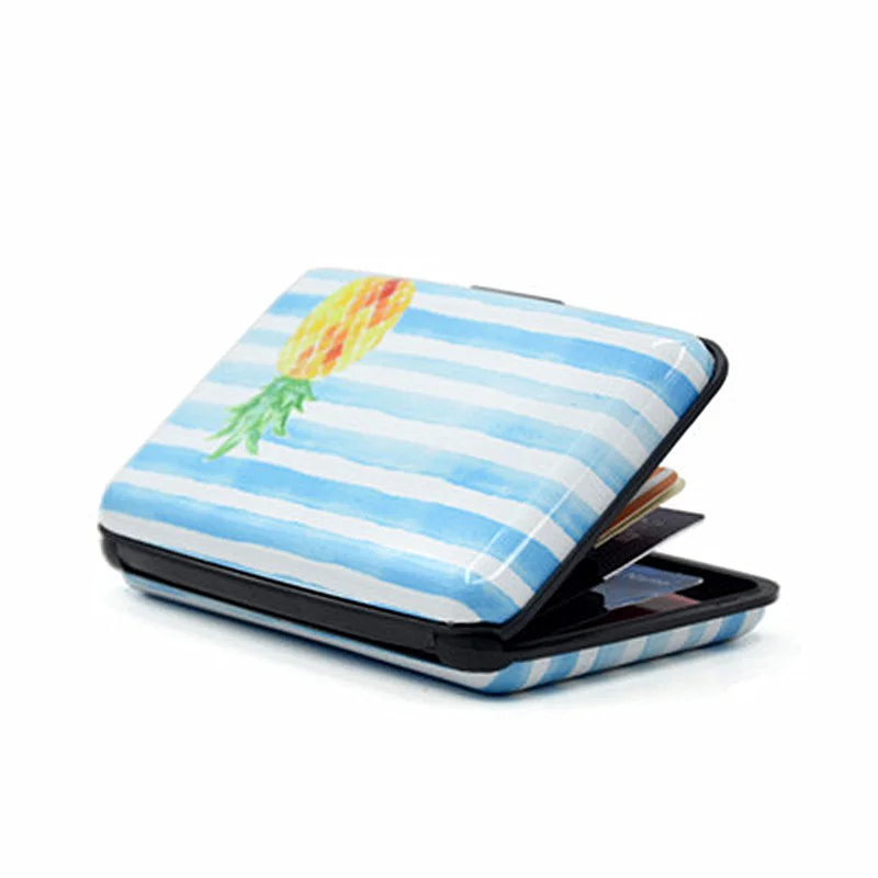 8753556573_456902708