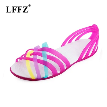 

Women Sandals 2019 Summer Fashion Candy Color crocse Women Shoes Peep Toe Stappy Beach good Rainbow Jelly Shoes Woman Flats XC34