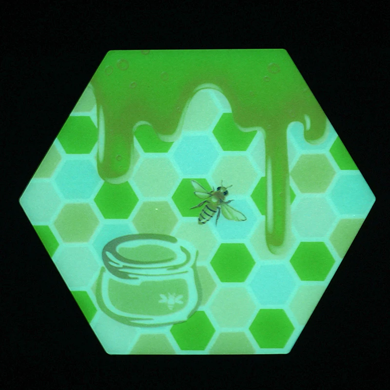 

Multi Design Non-stick Silicone Wax Mat Glow in Dark Hexagon Baking Mats