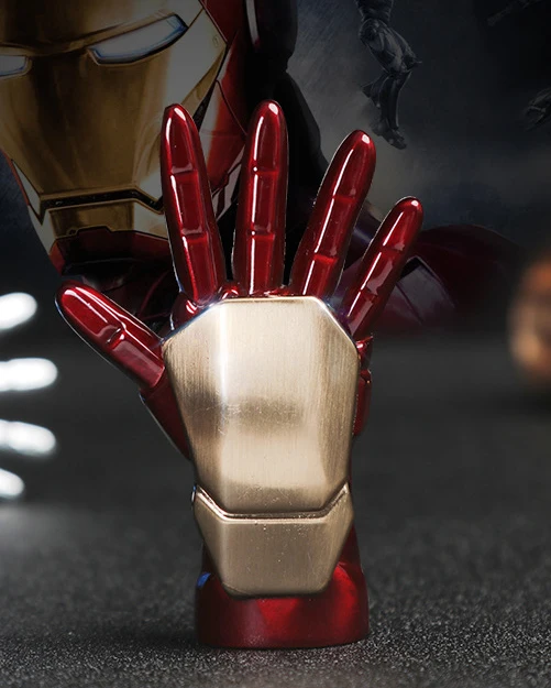 

Anime Iron Man Energy Hand tungsten wire lighter model tungsten wire cigarette lighter key clasp pendant 013