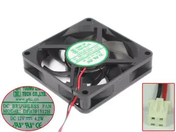 

Young Lin DFB701512H DC 12V 4.2W 70x70x15mm 2-Wire Server Square Fan