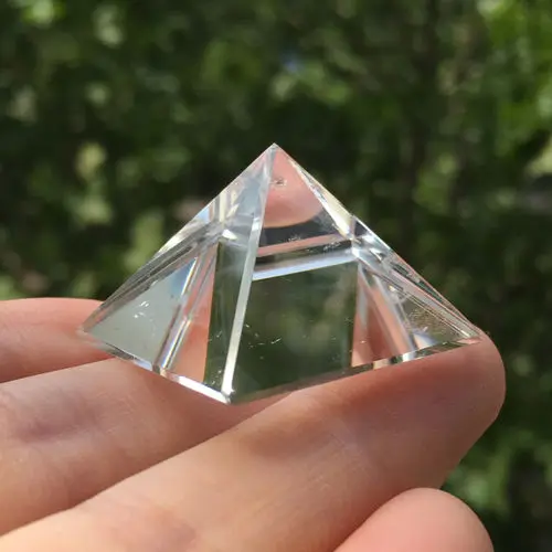 

20G PRETTY NATURAL CLEAR QUARTZ CRYSTAL PYRAMID HEALING