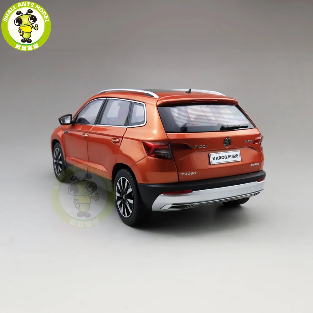 1/18 Skoda KAROQ SUV литая модель металлическая модель автомобиля SUV игрушки подарок для мальчиков и девочек коллекция хобби оранжевый