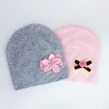 Брендовая шапочка для маленьких девочек, хлопковая шапочка с цветком и галстуком-бабочкой для девочек от 6 месяцев до 3 лет