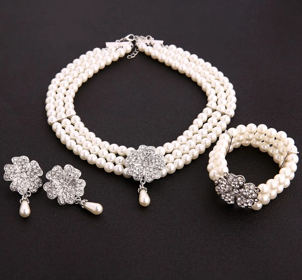 Костюм Одри Хепберн на завтрак в Tiffanys 1920 х Набор Ювелирных Изделий Жемчужное