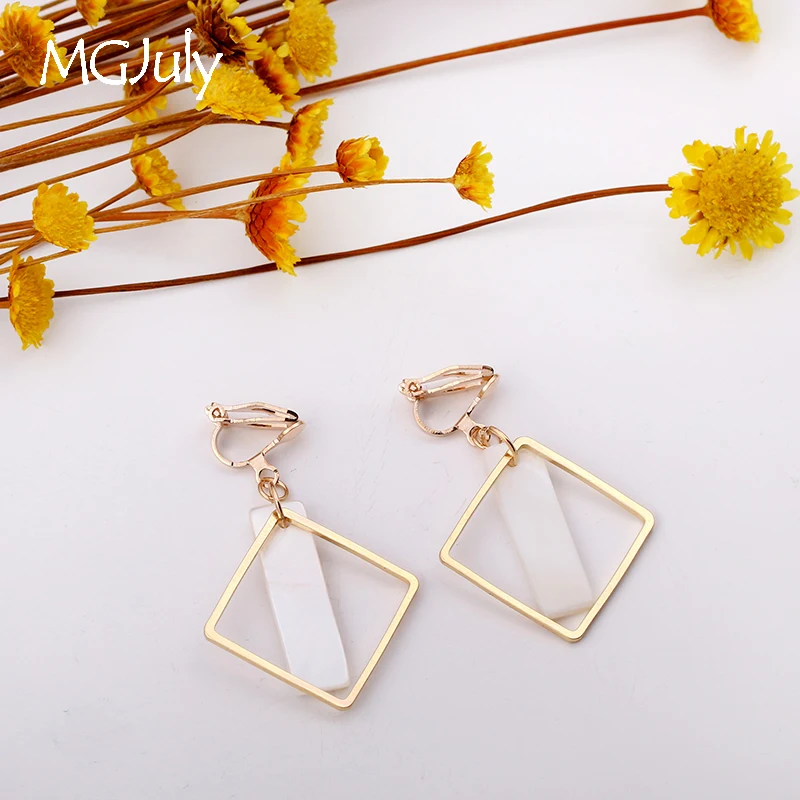 

Geometric Square Metal Earrings Non Pierced Ear Clips Natural Shell Clip On Earring Without Piercing Women Earring CE213