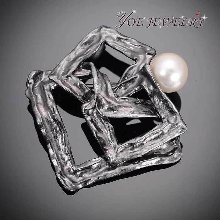

IYOE Brand Large Square Metal Simulated Pearl Brooches Vintage Jewelry Safety Pins Fashion Clothes Accessories For Women