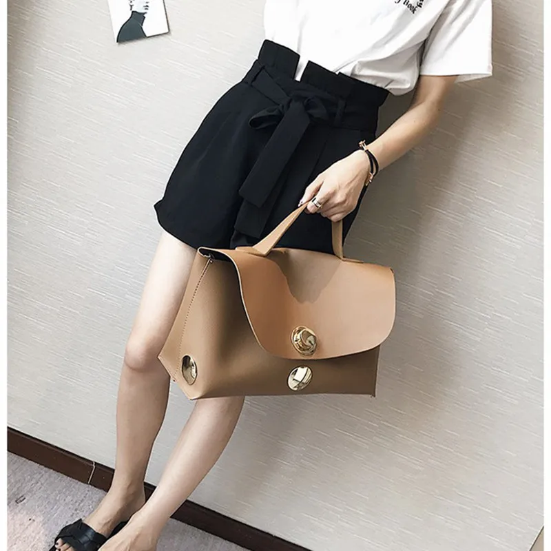 4597730540_2051307013_