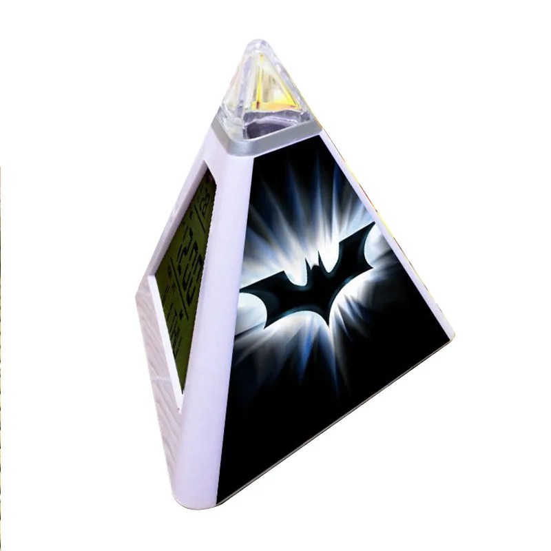 

horloge digitale thermometer Batman Triangulo LED Alarm clock Bruce Wayne pyramid led watch reveil wekker reloj despertador