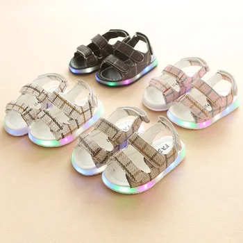 

2018 Summer Shoes Boys Sandals Children LED Lights Shoes Girls Sandals Hollow Soft bottom Breathable sandals