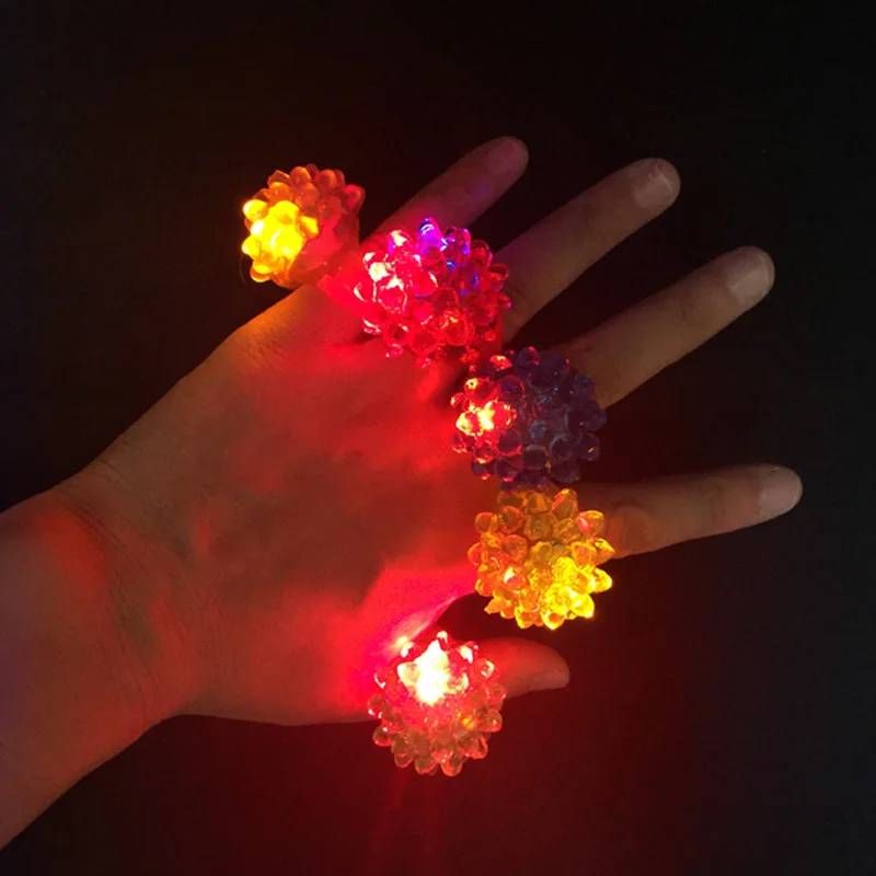 Светится в темноте светящиеся/Рождество/Flash/Light Up/Led игрушки кольца/палец для свадьбы для дня рождения, Хэллоуина подарок