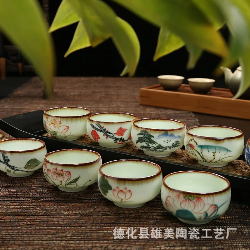 

Male Hand Powder Painted Pottery Porcelain Sip Tea Lotus Fambe Jindezhen Celadon Red Teacup Kung Fu Tea Have Bamboo Joint Cup