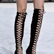 Высокое качество Для женщин Мода Кружево на шнуровке черная замша кожа колено высокие гладиаторские Сапоги и ботинки для девочек выреза длинные на очень высоком каблуке Сапоги и ботинки для девочек туфли под платье