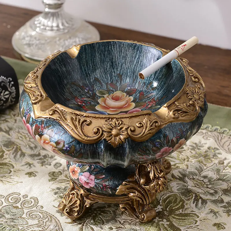 

European style living room table ashtray Ornaments New Personalized cigarette dish office decoration luxury retro gift