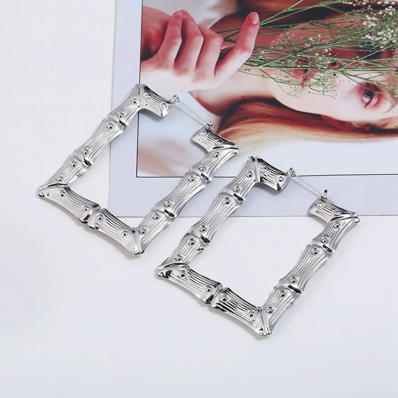 13 (4)