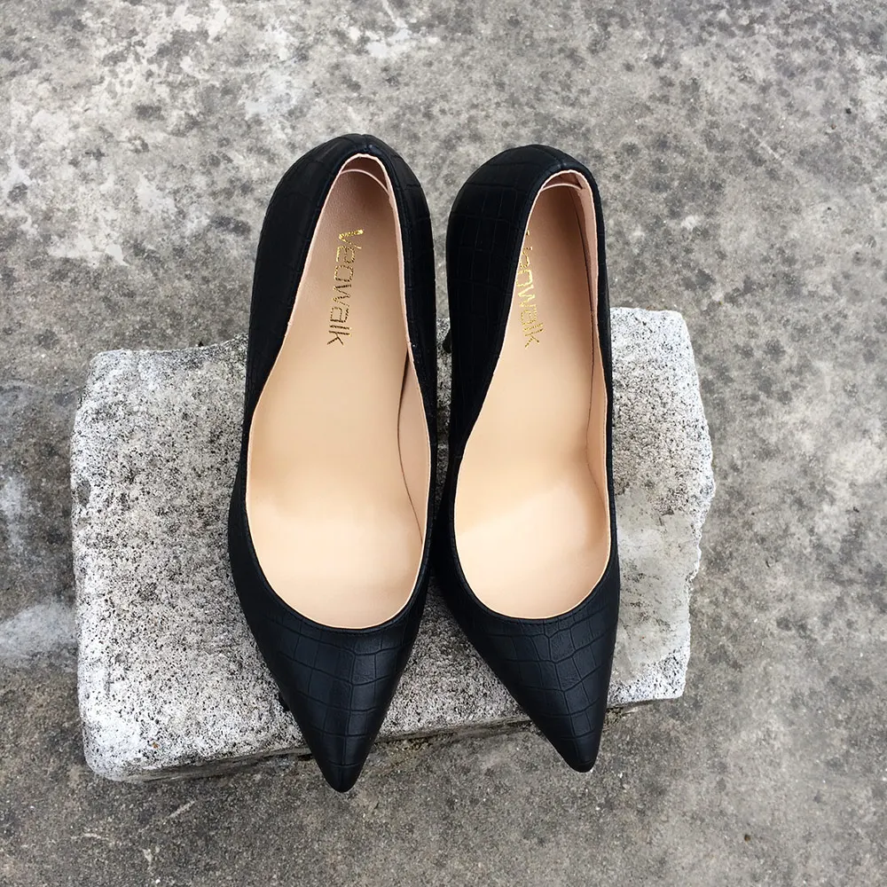 Veowalk/Брендовые женские классические туфли на высоком каблуке-шпильке в итальянском стиле; женские пикантные туфли-лодочки с острым носком; удобные модельные туфли; Цвет Черный