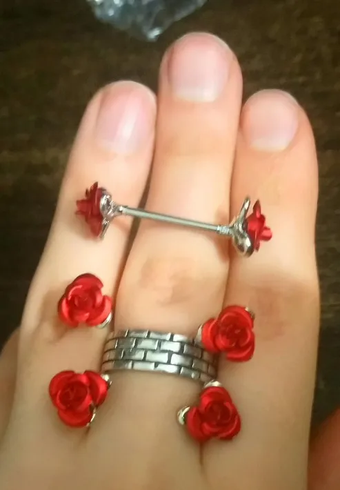 1 пара креативный нейлоновый цветок розы соска кольцевой щит кольца, пирсинг тела, украшения двойной красный цветок женский подарок украшения для ночного клуба