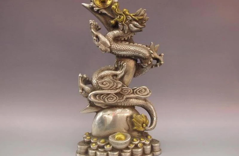 

Chinese White Copper Silver Feng Shui Lucky Wealth Yuanbao Coin Dragon Statue