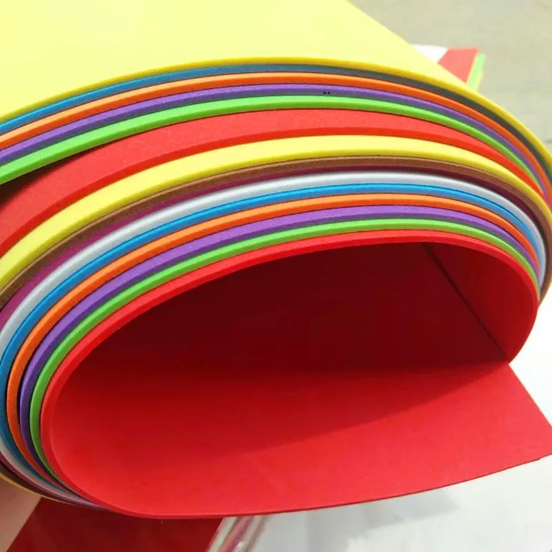 фоамиран. мягкий пластик как называется. глиттерный блестящий фоамиран. мягкий пластик как называется. вспененный пвх-пластик unext-strong, толщина 1 мм, белый, 1560 х 3050 мм.