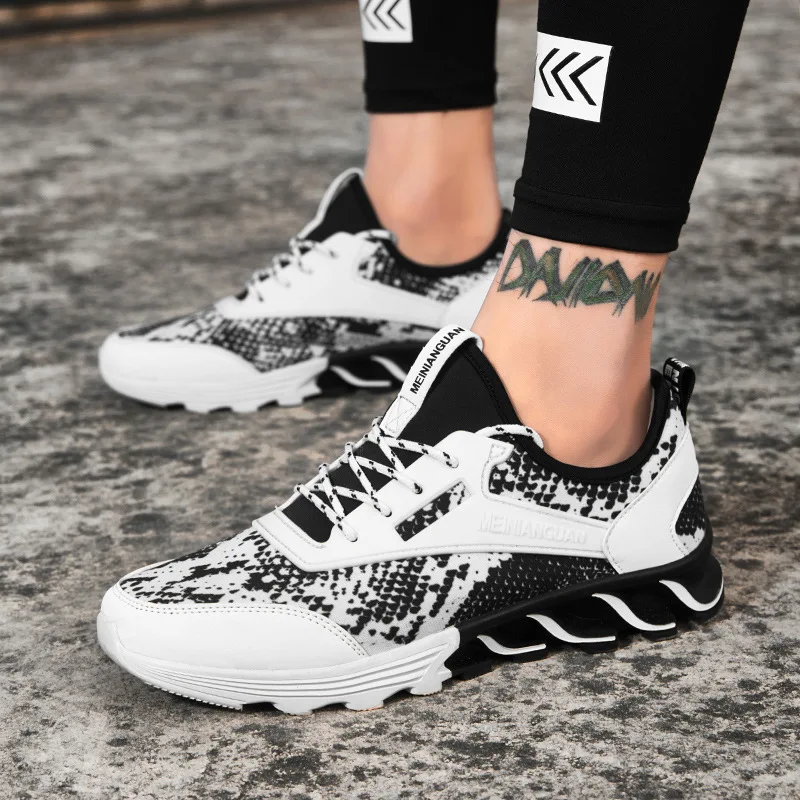

New Sports Casual Shoes Running Korean Version of Moisture Breathable Wear-resistant Round Head Anti-skid Men's Shoes