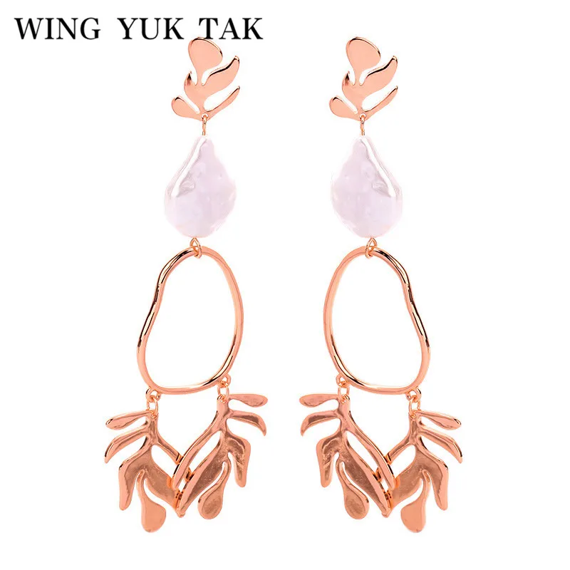 

wing yuk tak Rose Gold Color Alloy Peacock Feather Earrings for Women Hyperbole Simulated Pearl Water Drop Earrings Accessories