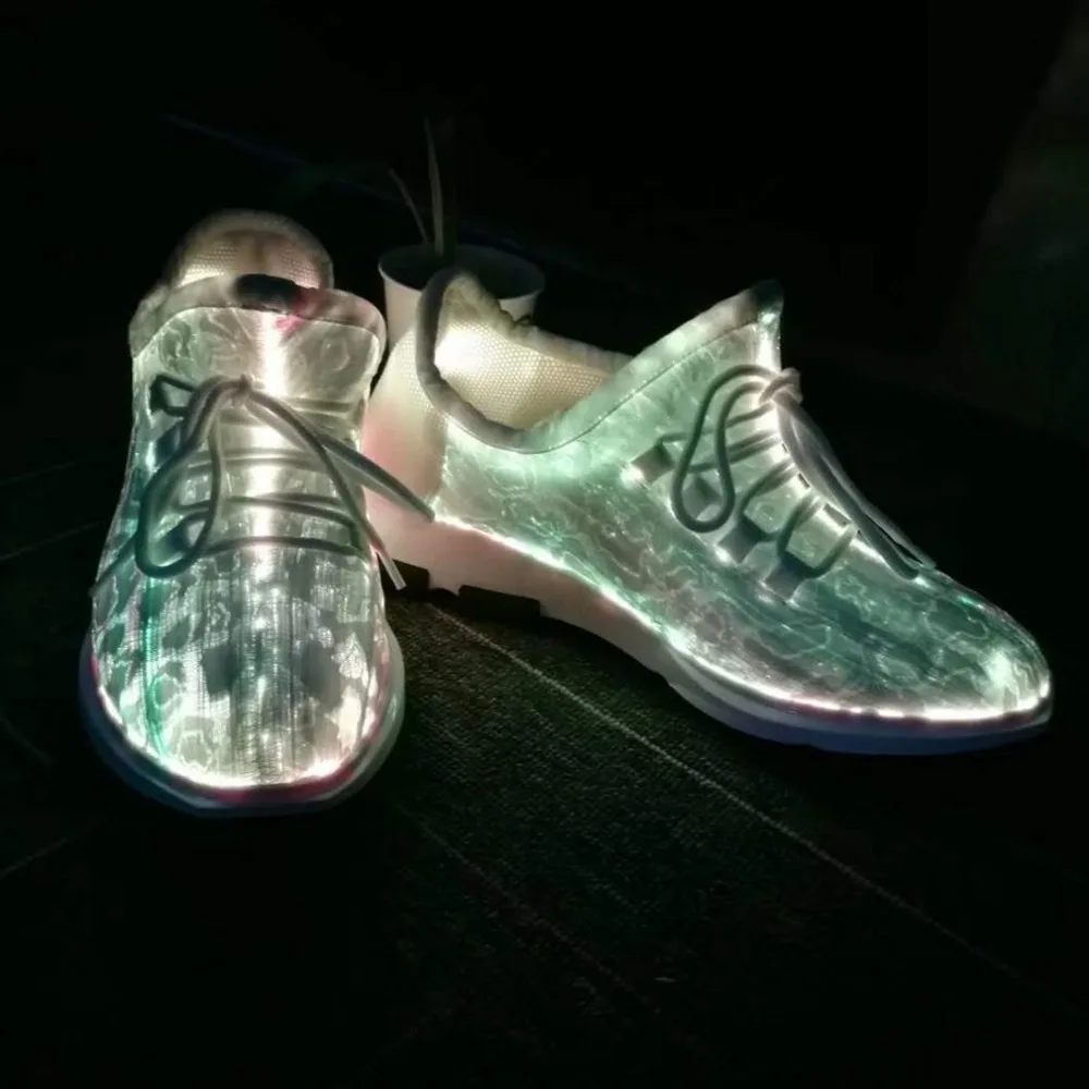 

Unisex Sneakers Lace Upper Running Shoes 7 Colors LED Luminous Colorful Glowing Shoes for Dancing Hip-hop
