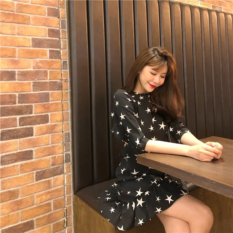 

2019 Summer Women Floral Print Short Dress Sweet Round Neck Backless Lace Up Party Dress Casual Ruffles Elegant Dress