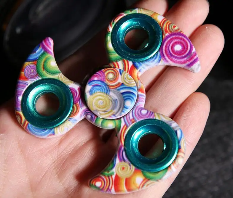 

Attention deficit hyperactivity disorder Irritating rotating metal fingertip alloy gyro colorful new three-leaf angle finger gyr