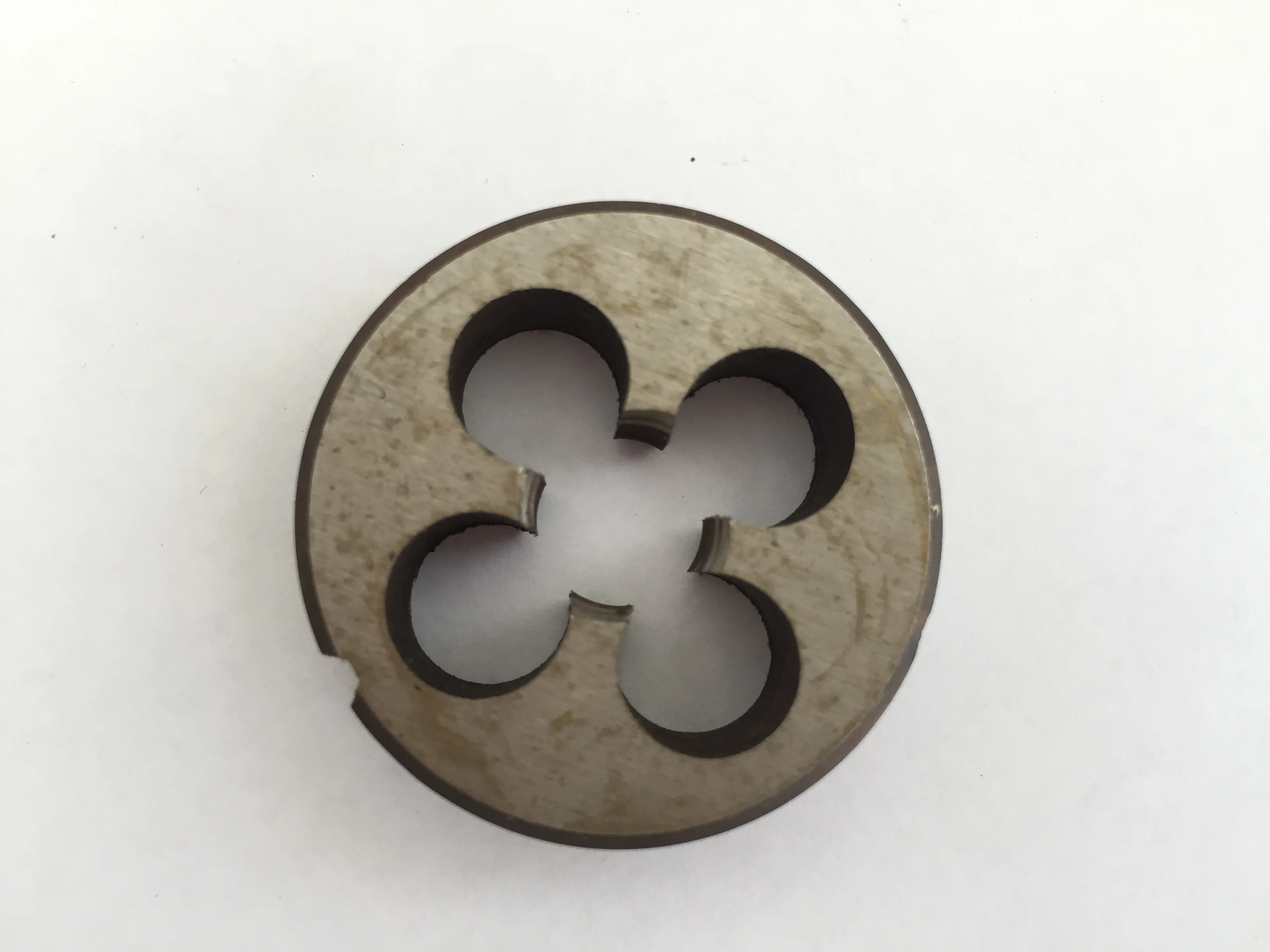 OZE19921102 1 4 36 UNS Right Hand Die 1 4 36 in Machine Tool Spindle