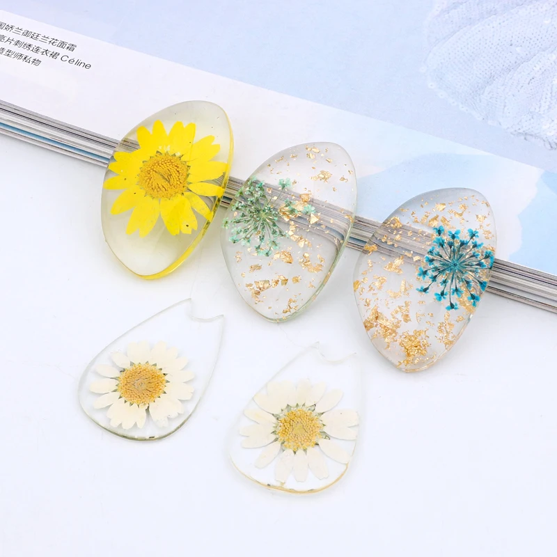 

4pcs Lovely Transparent Dried Flower Daisy Patch Resin Findings Jewelry Charms Irregular Earring Cabochon Bead Crafts Diy Making