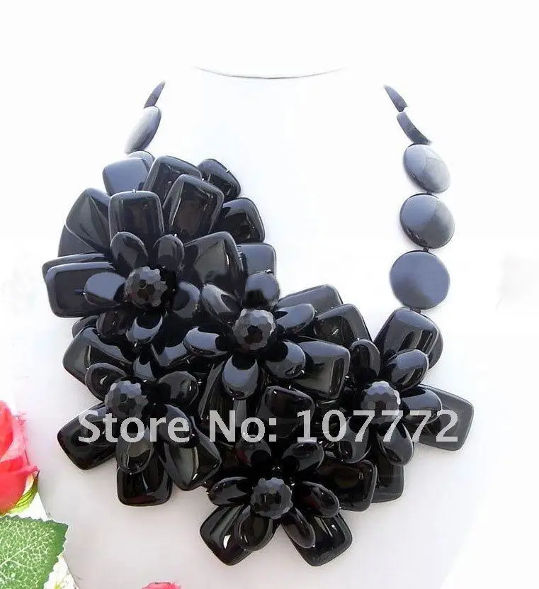

Natural Onyx&Flower Necklace