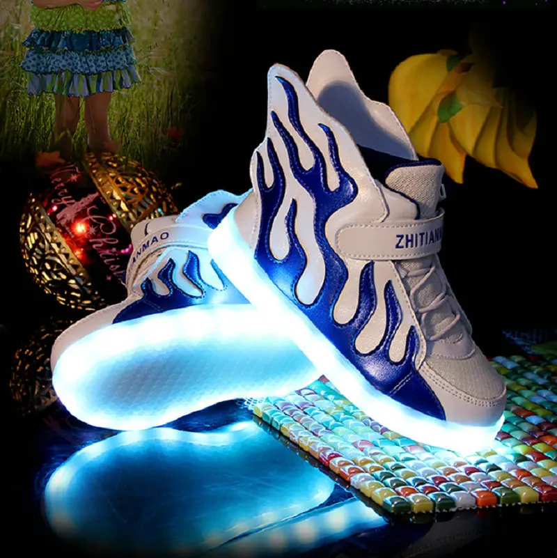 

2017 New Fashion Kids Sneakers LED Luminous USB Rechargeable Boys Casual Shoes Size 25~37 Girls Colorful Flashing Lights Shoe