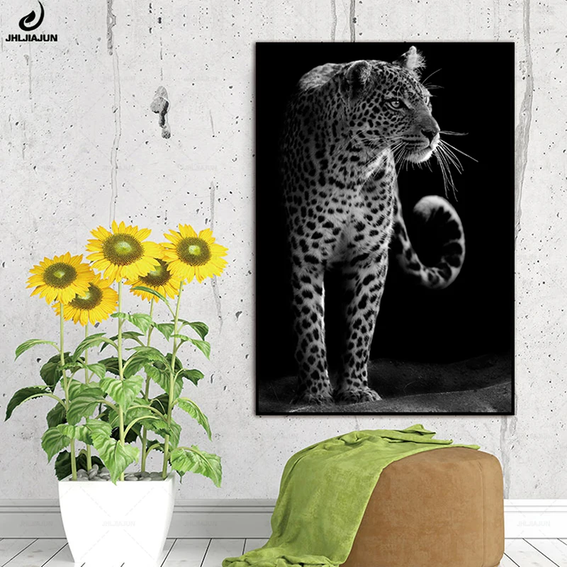 Modern Unique Black And  White Animal Closeup Leopard Portrait Wall Art Canvas Print Painting Poster Wall Picture Home Decor