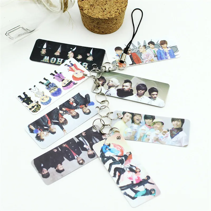 

KPOP All members of Bigbang Photo Pvc Card String Keychain 8 pcs Cards/string Women Bag Accessories Chaveiro Llaveros B092