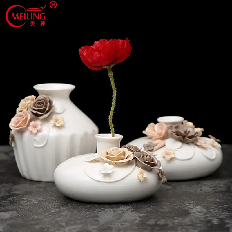 

Beautiful Small Porcelain Vases Handmade Flowers Decoration Ceramic Vase Tabletop Ornament Collectible Art Housewarming Gifts