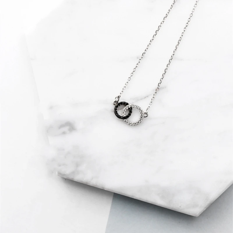 

WYEAIIR Simple Black White Double Circle Rhinestone Cute Creative Sweet Cute 925 Sterling Silver Clavicle Chain Female Necklace