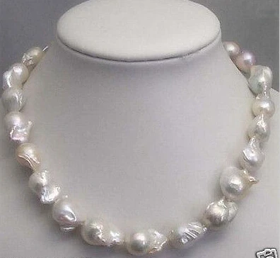 

RHJ001 SOUTH SEA WHITE BAROQUE PEARL NECKLACE