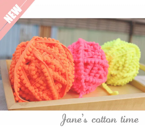 

mini lace neon trim pompom ball trim neon color 0.5cm ball diameter 1cm wide 18meters/lot laciness Handmade materials accesory