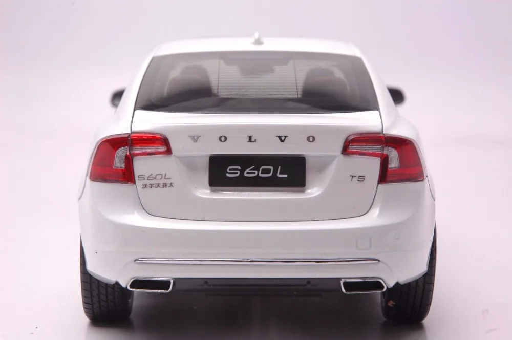 1:18 литья под давлением модель для Volvo S60L белый сплав игрушечный автомобиль миниатюрная Коллекция подарков S60