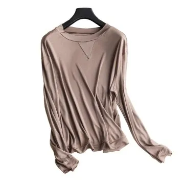 

Autumn wear a new silk with a long sleeve T-shirt