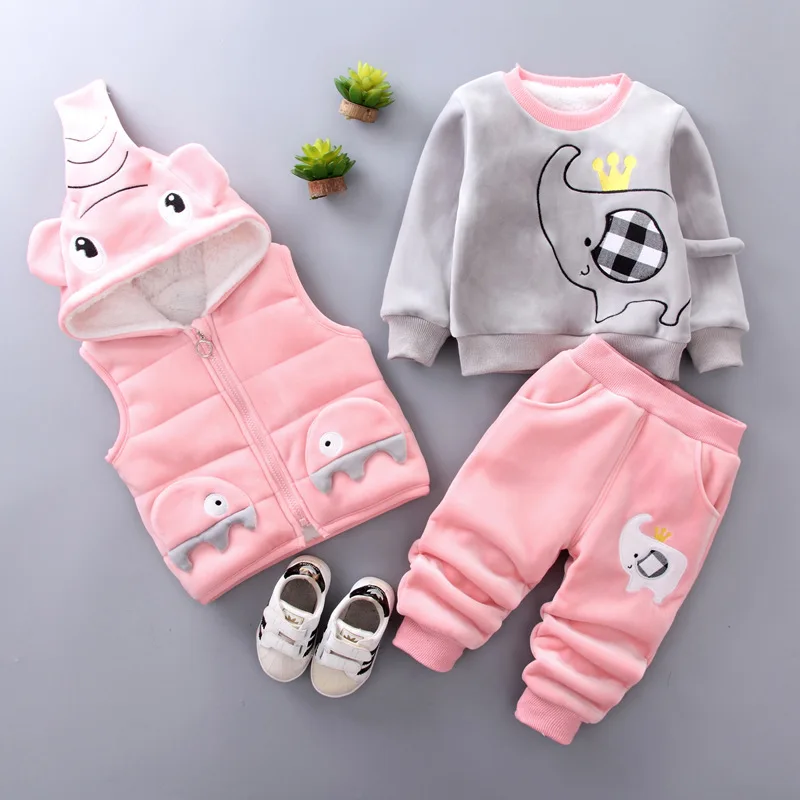 Baby Meisje Kleding 2018 Koreaanse Herfst Winter Modellen Plus Fluwelen Dikke Trui Vest Broek 3PCS Pak Pasgeboren Baby Jongen sportkleding Baby Meisje Kleding 2018 Koreaanse Herfst Winter Modellen Plus Fluwelen Dikke Trui Vest Broek 3PCS Pak Pasgeboren Baby Jongen sportkleding