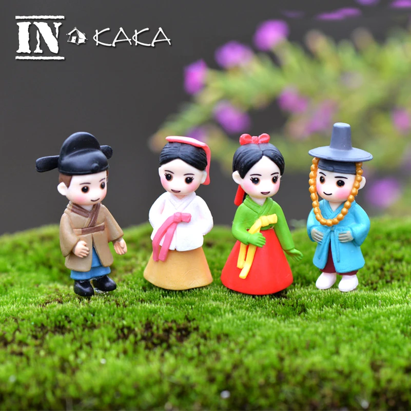 

Lovely Korea girl boy anime Figures micro fairy garden decoration figurine Toys miniature terrarium dollhouse DIY accessories