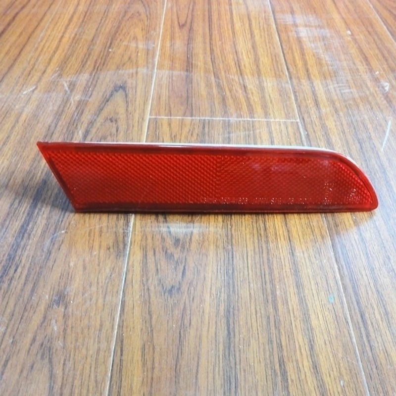 

1Pcs Left Side Rear Bumper Reflector Red Reflex Light for MAZDA CX-7 2010-2014