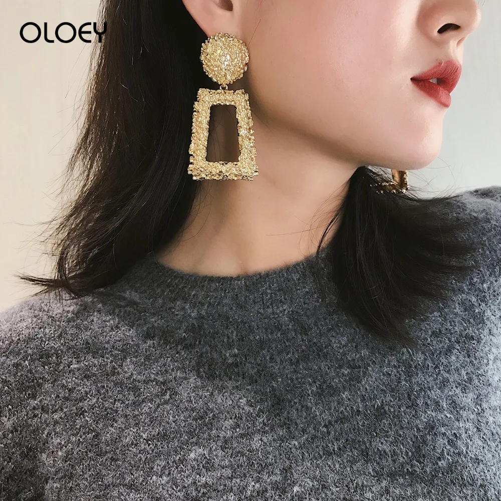 

OLOEY 2019 Women's Punk Dangle Earrings Retro Fashion Drop Earrings Female Geometric Embossed Flower Lady Earrings Jewelry Gifts